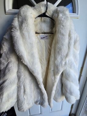 Ivory Faux Fur Teddy Jacket - Women's Short Coat
